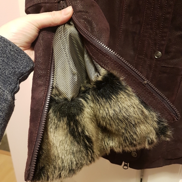 Lightly Insulated Danier Leather Jacket - Picture 2 of 5